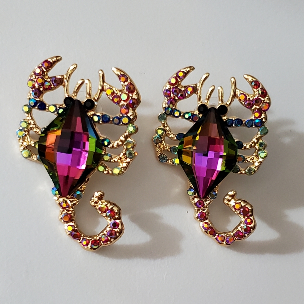 Scorpion earrings watermelon Rhinestones  sparkly colorful New insect pierced